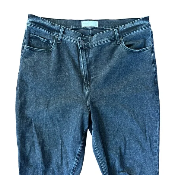 Abercrombie & Fitch The 90s Slim Straight Ultra High Rise Jeans Women’s … - Picture 2 of 6